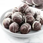 Boules Oreo au chocolat sans cuisson