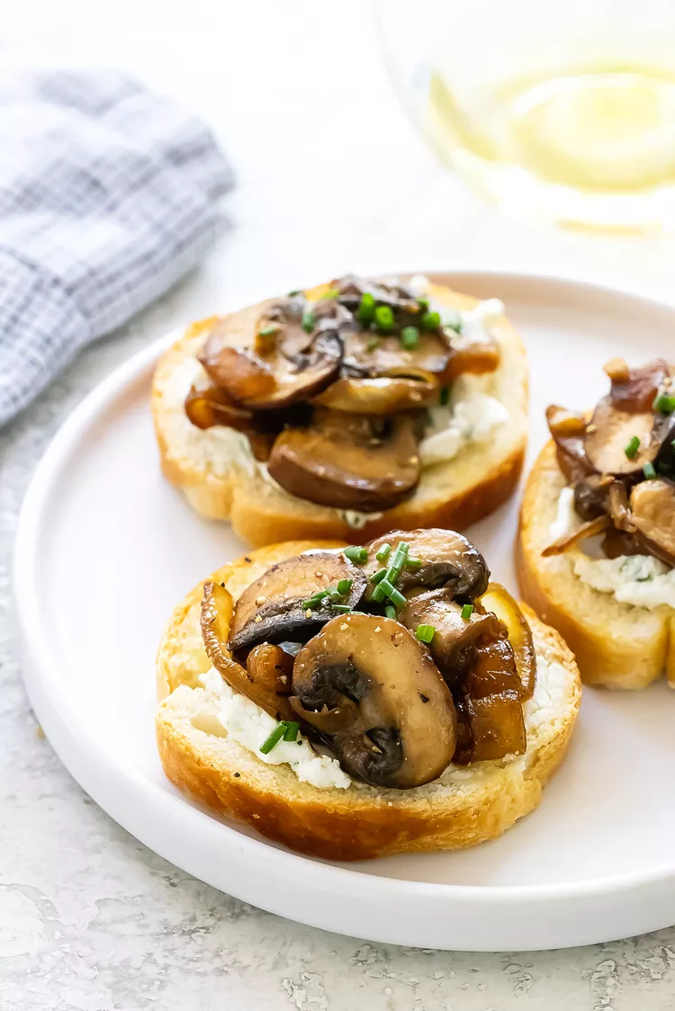 Crostini aux champignons