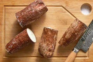Frites de manioc avec mayonnaise épicée 2