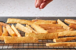 Frites de manioc avec mayonnaise épicée 7