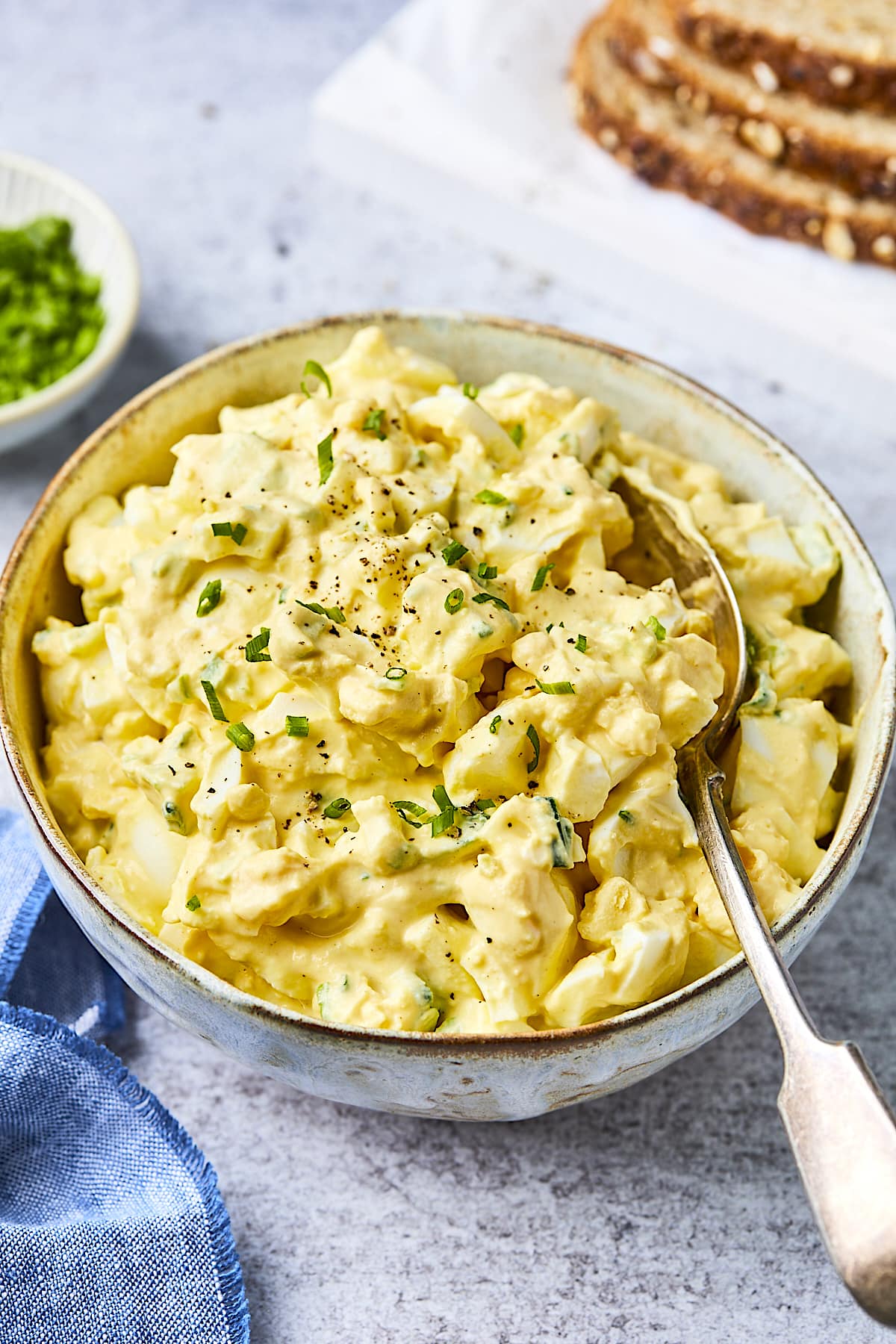 La salade d'œufs crémeuse 1